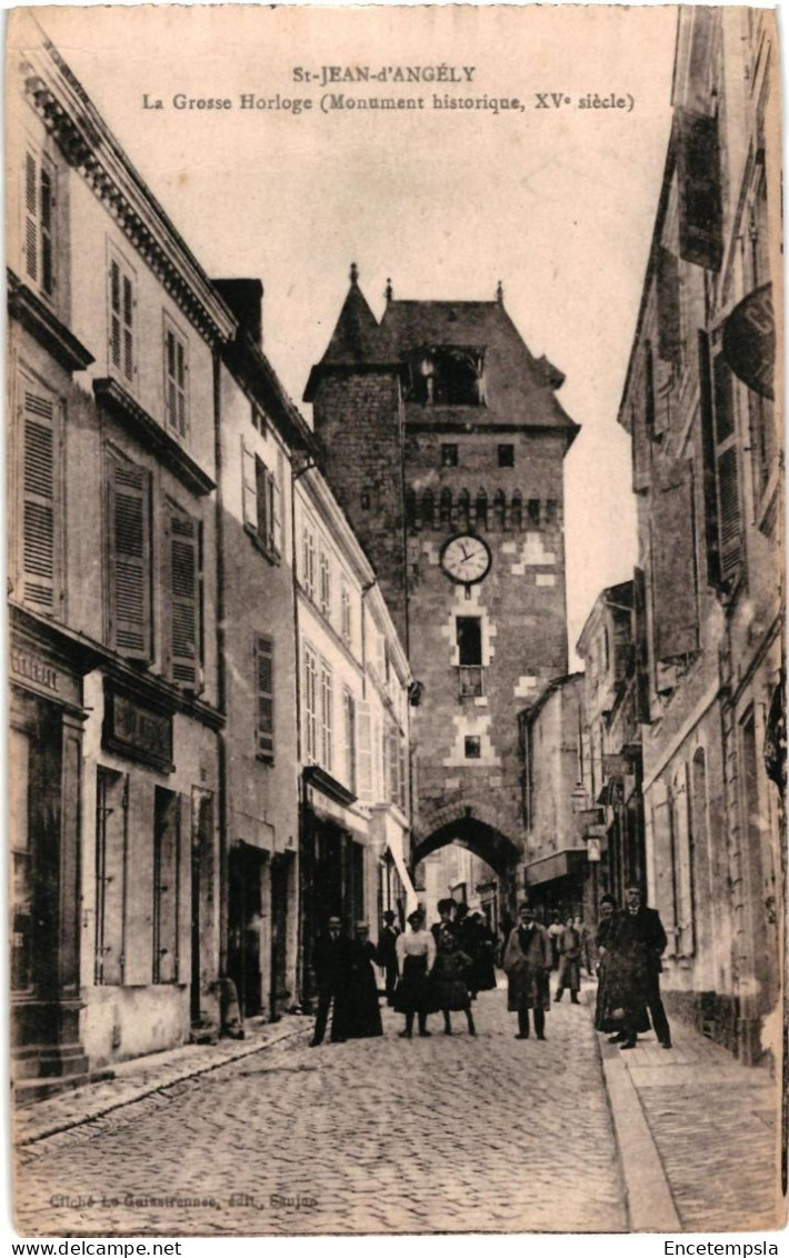 CPA   Carte Postale France  Saint-Jean-d'Angély La Grande Horloge VM108085