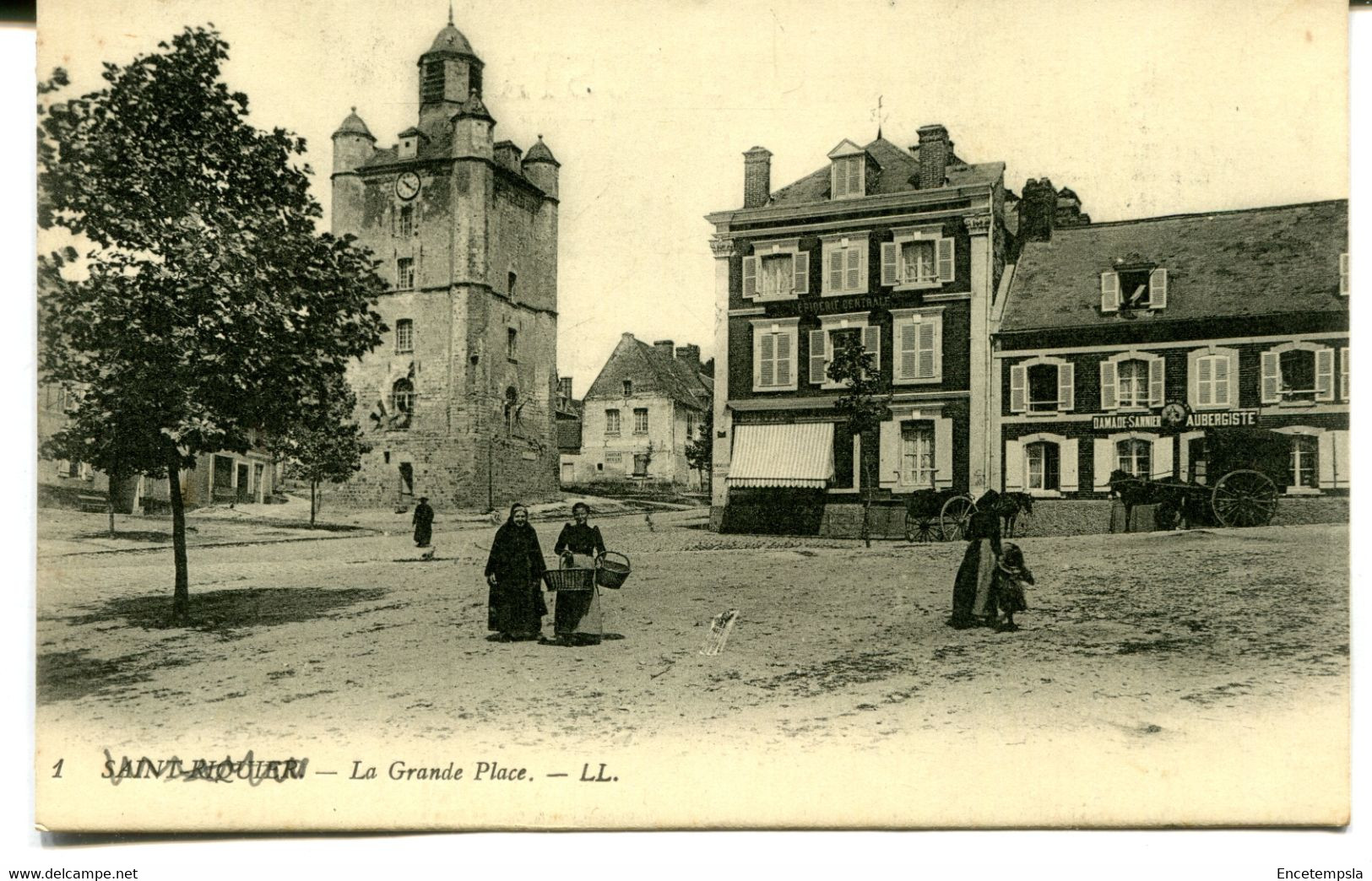 CPA - Carte Postale - France -  Saint Riquier - La Grand Place ( MO18040)