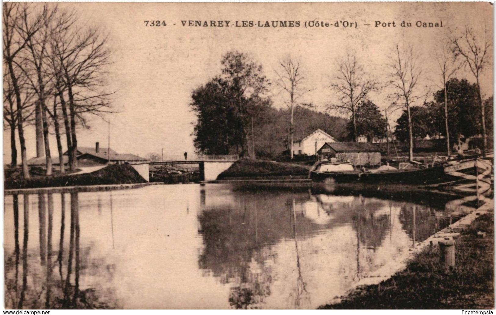 CPA  Carte Postale  France  Venarey-les-Laumes  Le port du canal   VM104906