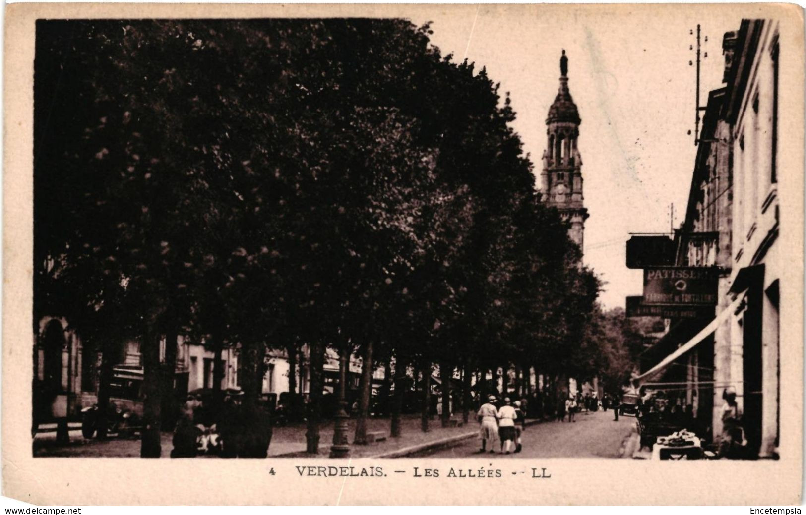 CPA  Carte Postale France  Verdelais  Les allées 1933   VM105376ok