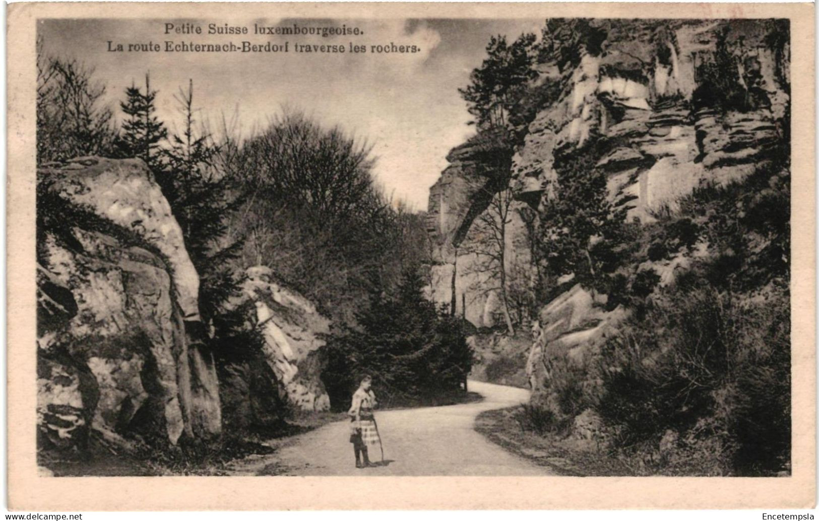 CPA  Carte Postale  Luxembourg Route Echternach-Berdorf traverse les rochers 1922   VM106624