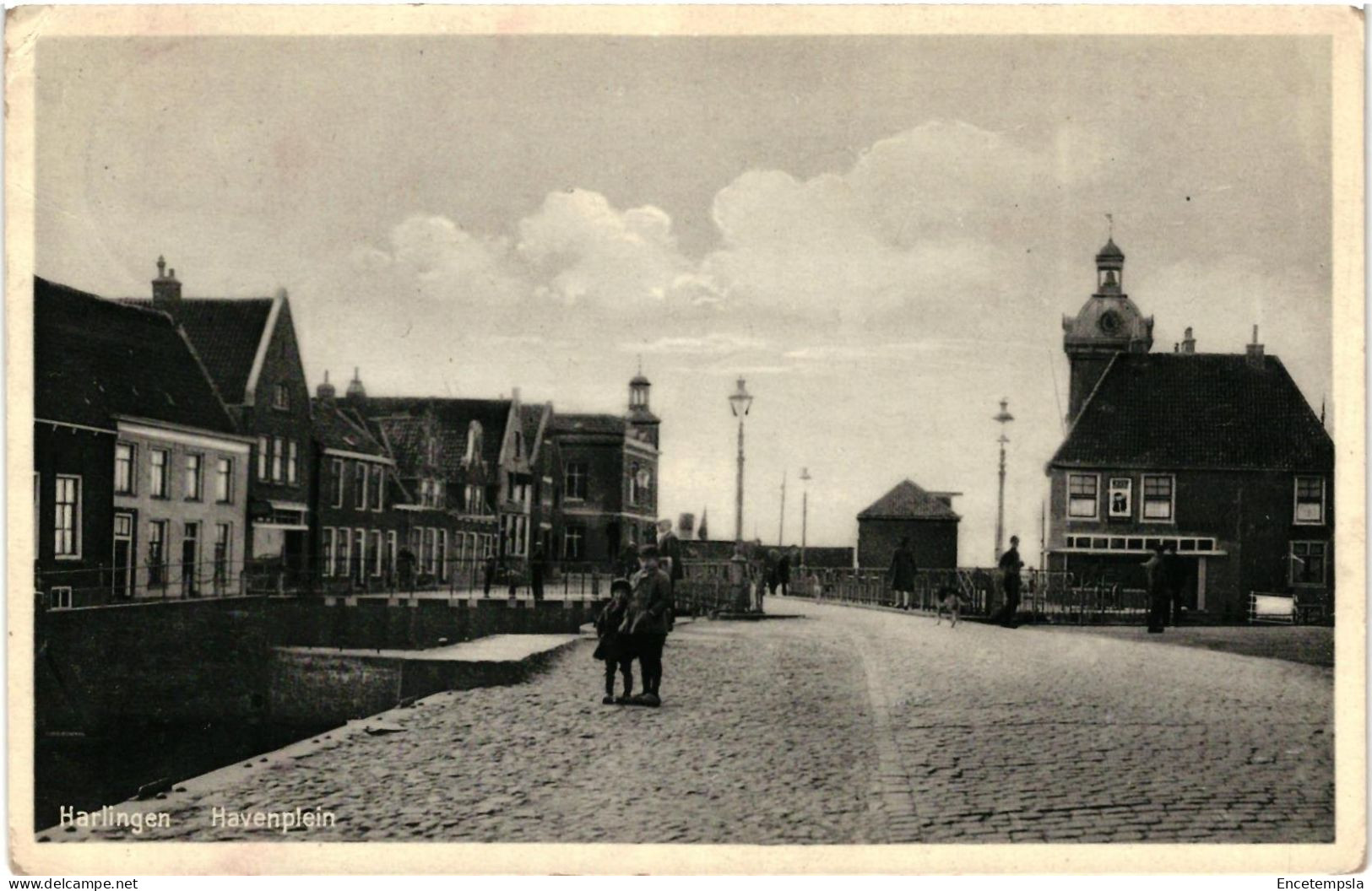 CPA Carte Postale Pays-Bas  Harlingen  Havenplein 1934  VM109503