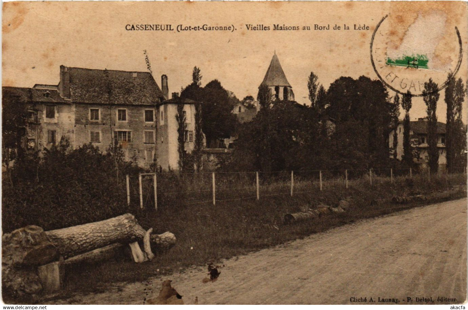 CPA CASSENEUIL - Vieilles Maisons au Bord de la Lede (638615)