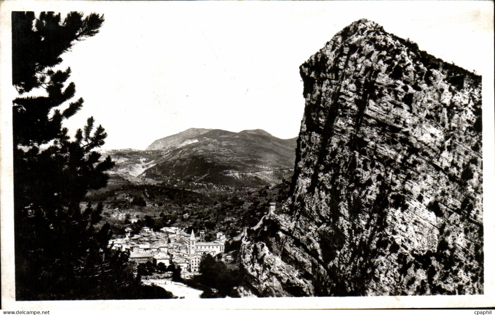 CPA Castellane Et Son Rocher