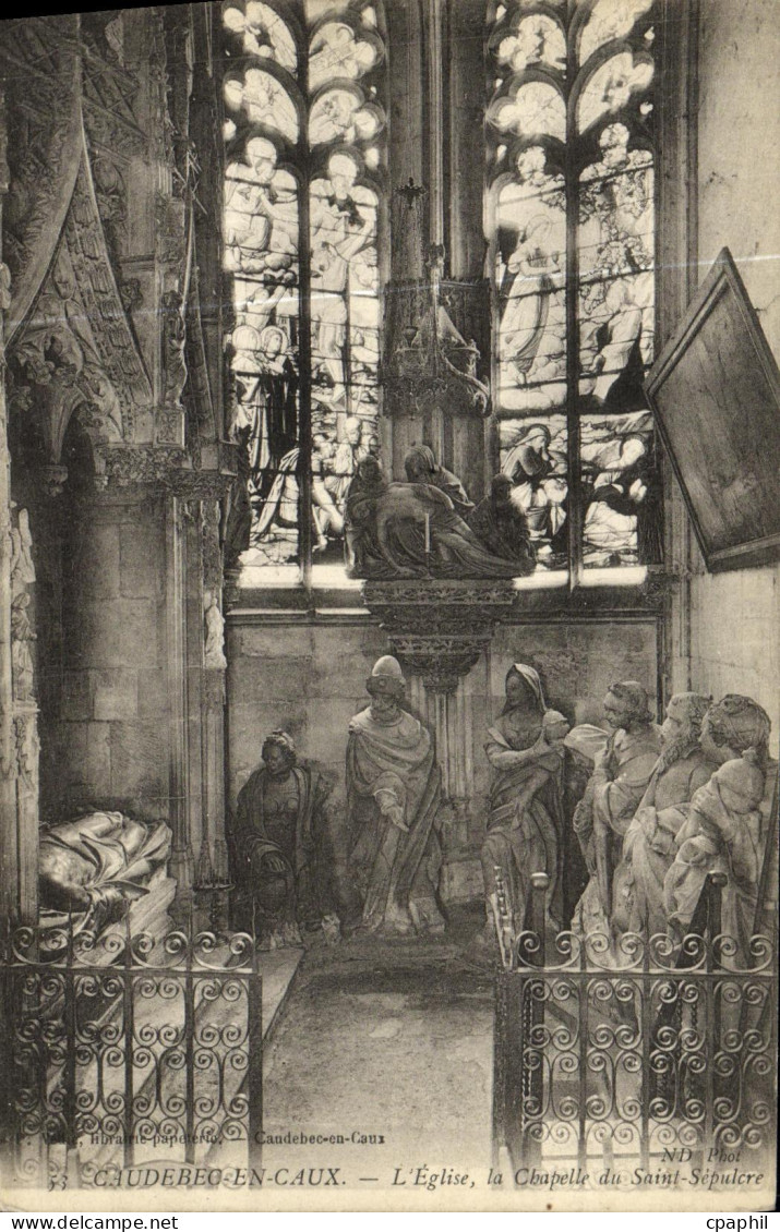 CPA Caudebec en Caux L Eglise la Chapelle du Saint Scpulcre