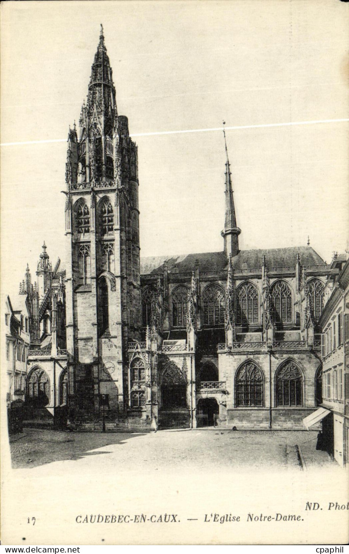 CPA Caudebec en Caux L Eglise Notre Dame