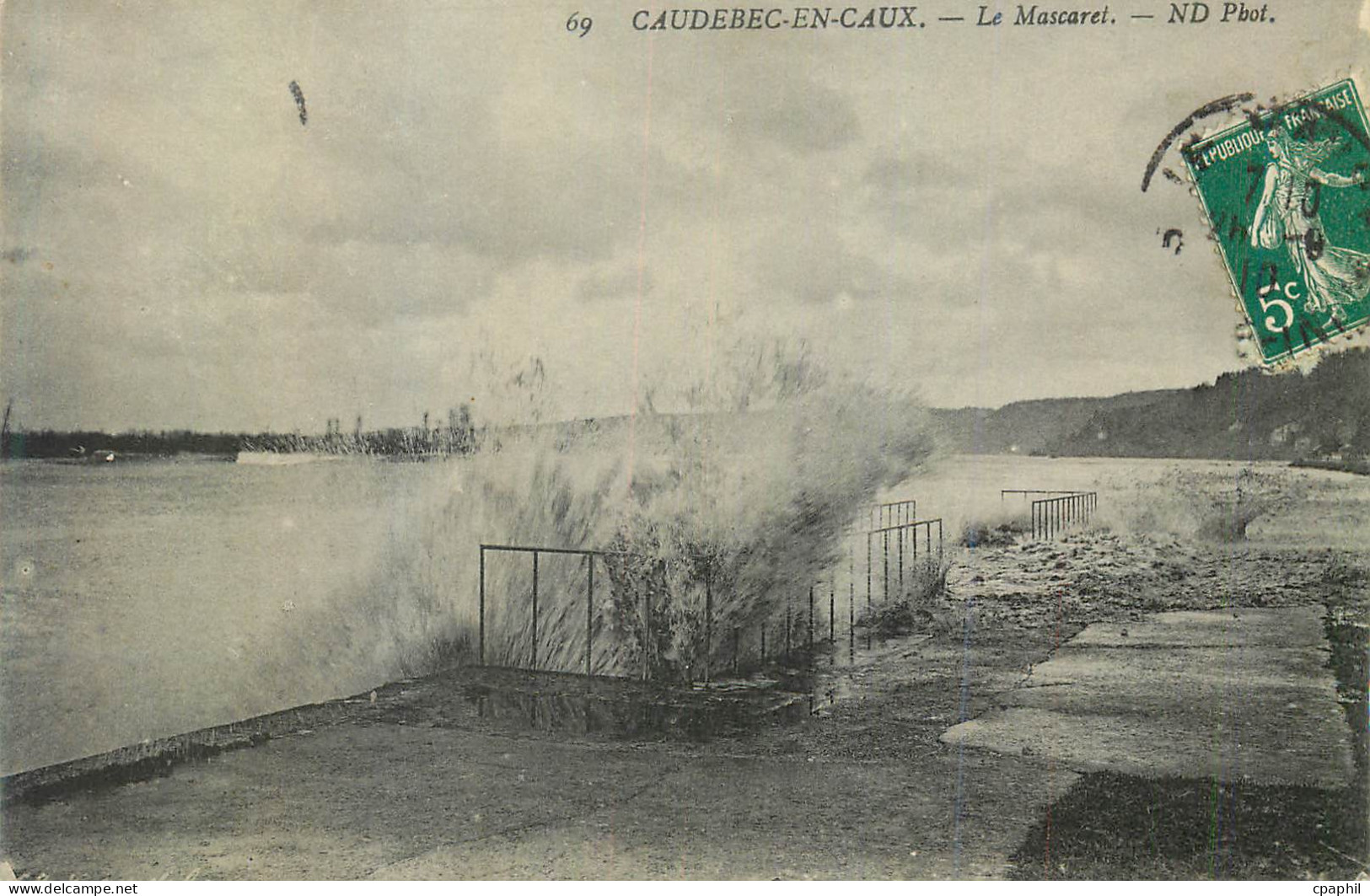 CPA Caudebec en Caux le Mascaret