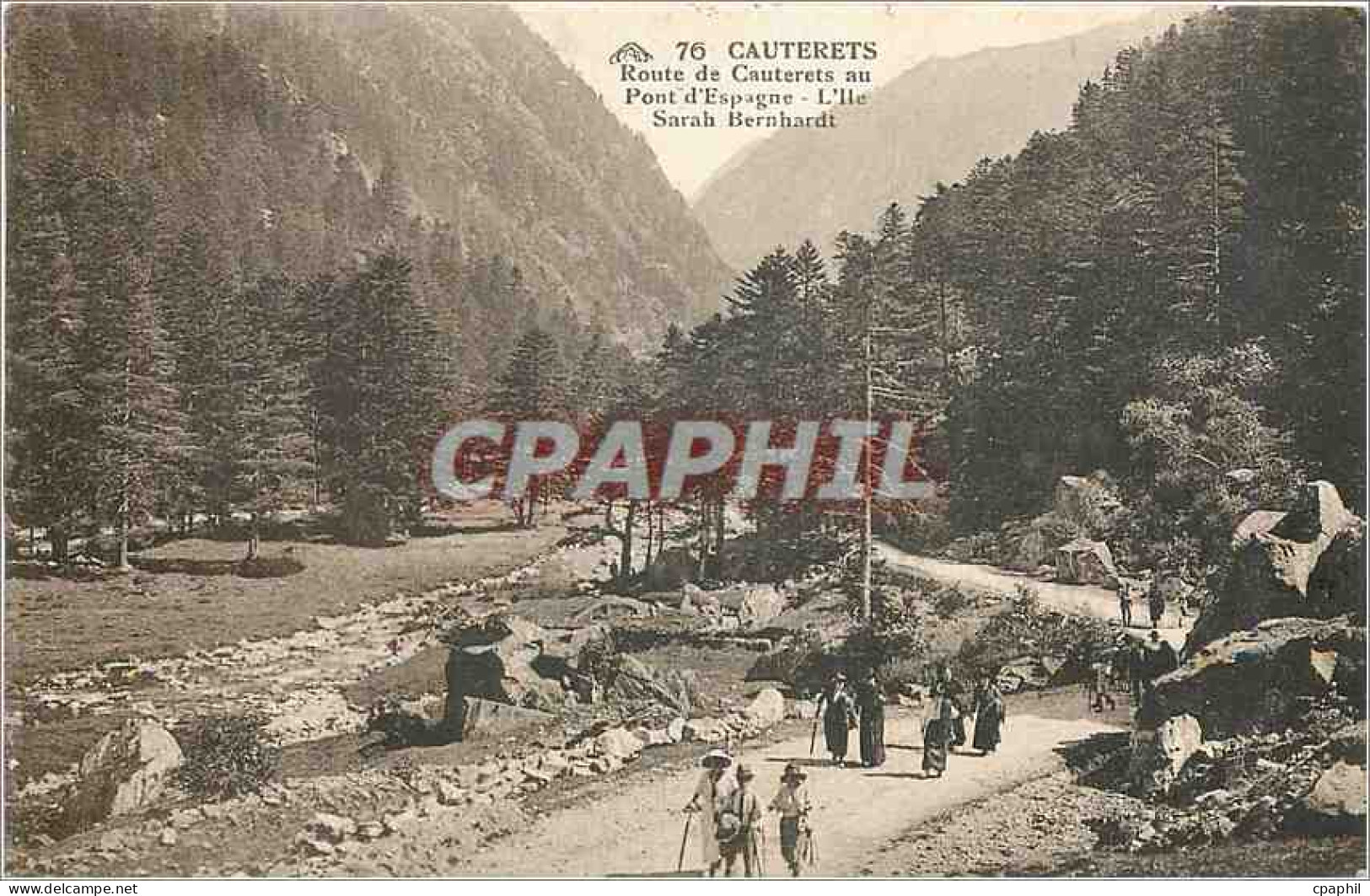 CPA Cauterets Route de Cauterets au Pont d'Espagne L'lle Sarah Bernhardt