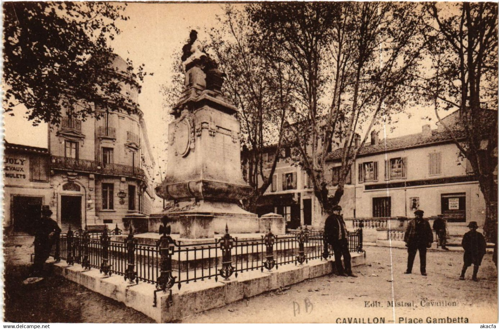 CPA CAVAILLON - Place Gambetta (512106)