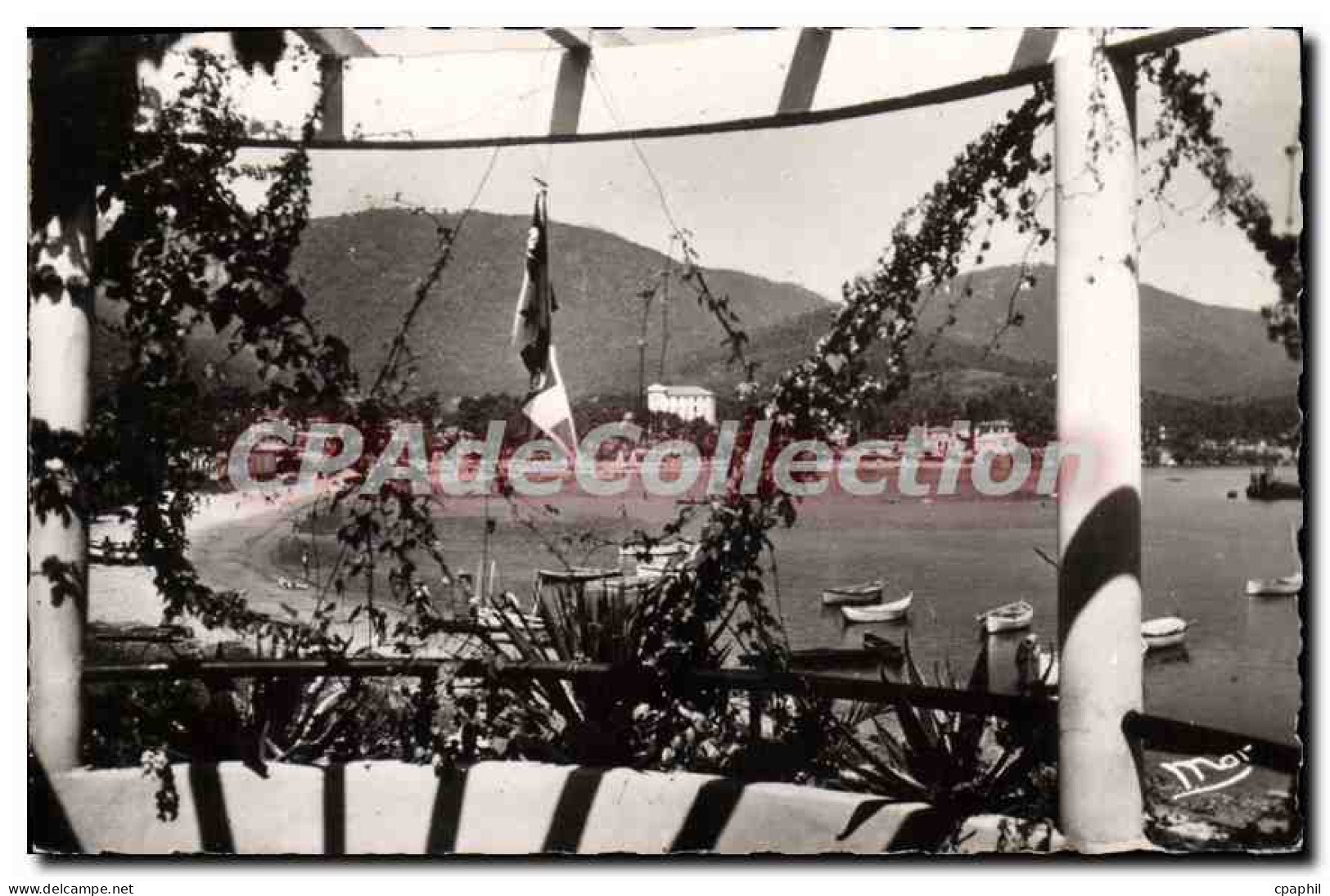 CPA Cavalaire sur Mer Echappee sur la Plage