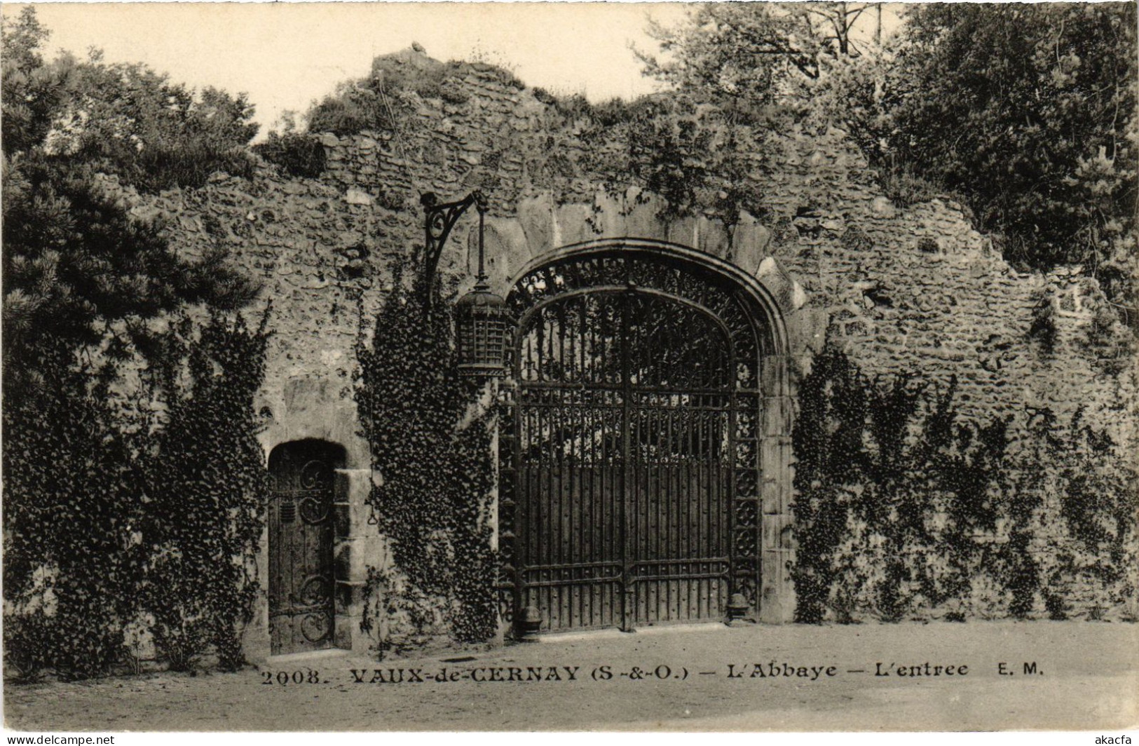 CPA CERNAY-la-VILLE Vaux-de-Cernay - L'Abbaye - L'Entree (1385926)