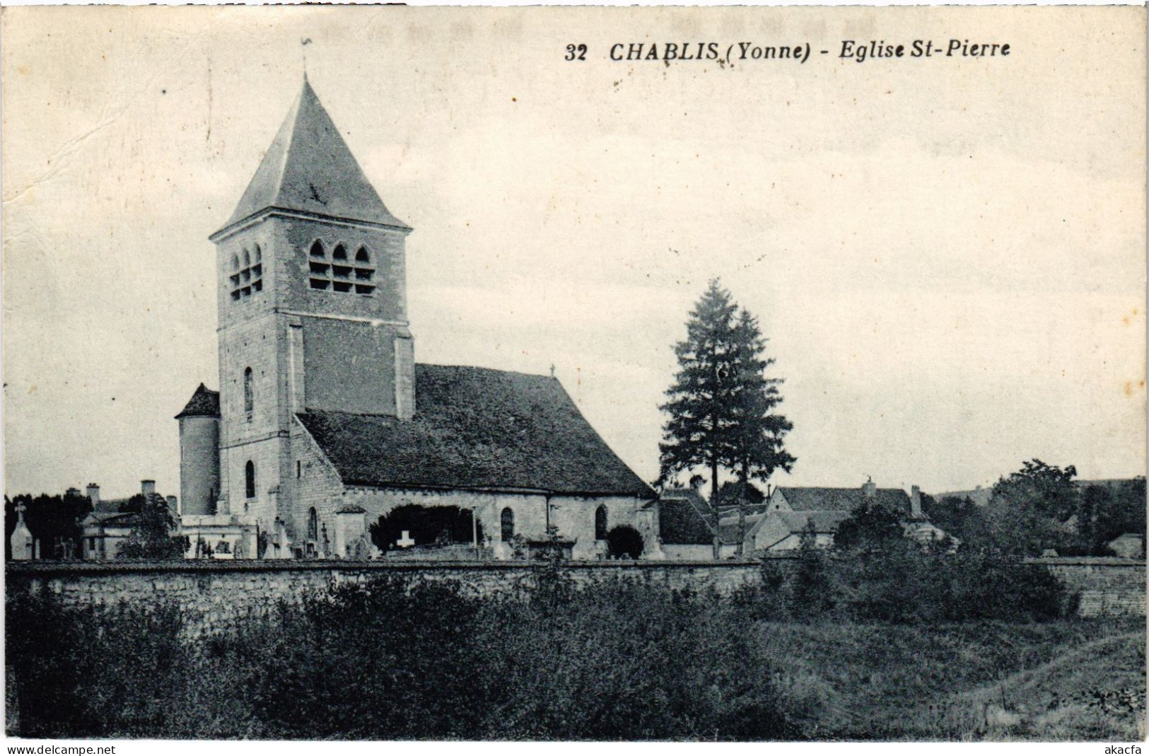 CPA Chablis Eglise St Pierre (1478229)