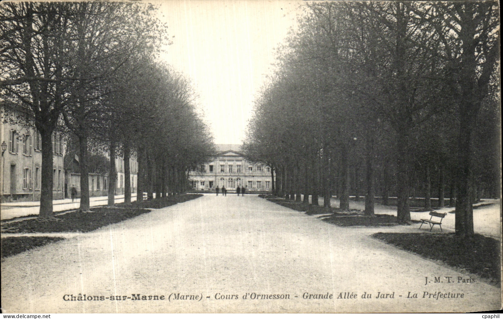 CPA Chalons Sur Marne Cours d Ormesson Grande Allee du Jard La Prefecture
