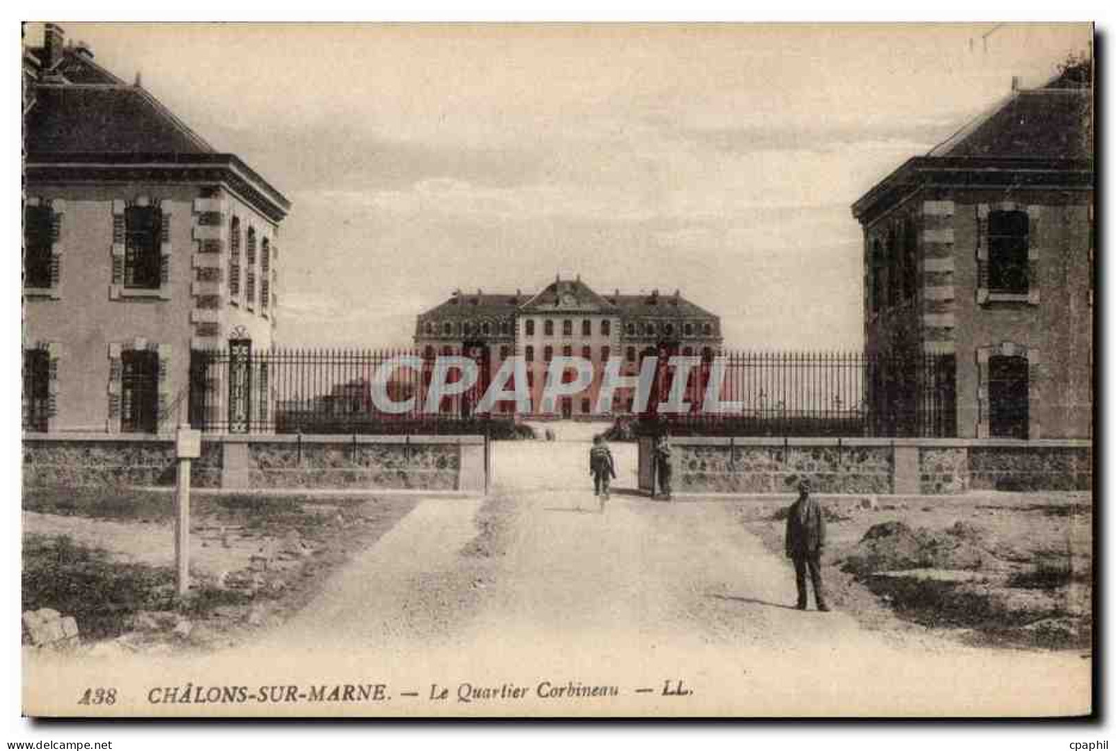 CPA Chalons Sur Marne Le Quarlier Corbineau Militaria