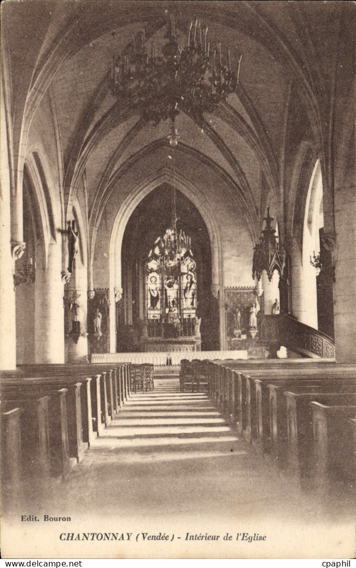 CPA Chantonnay Vendee Interieur de l'Eglise