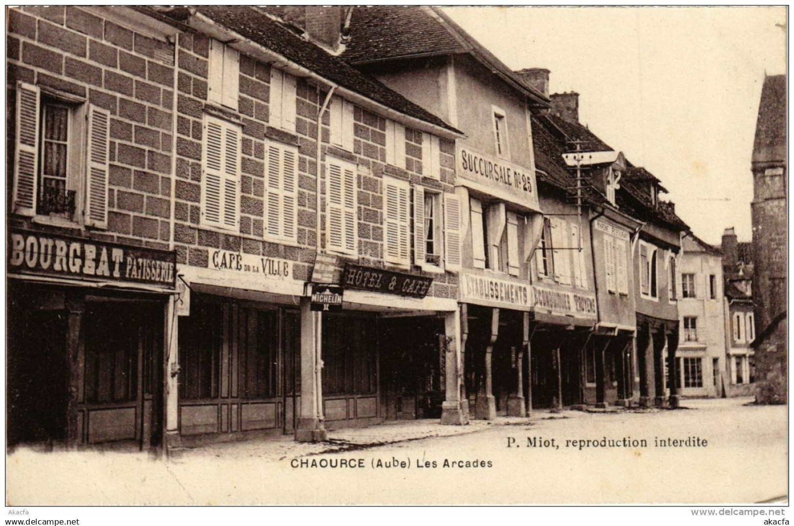 CPA CHAOURCE Les Arcades (722886)