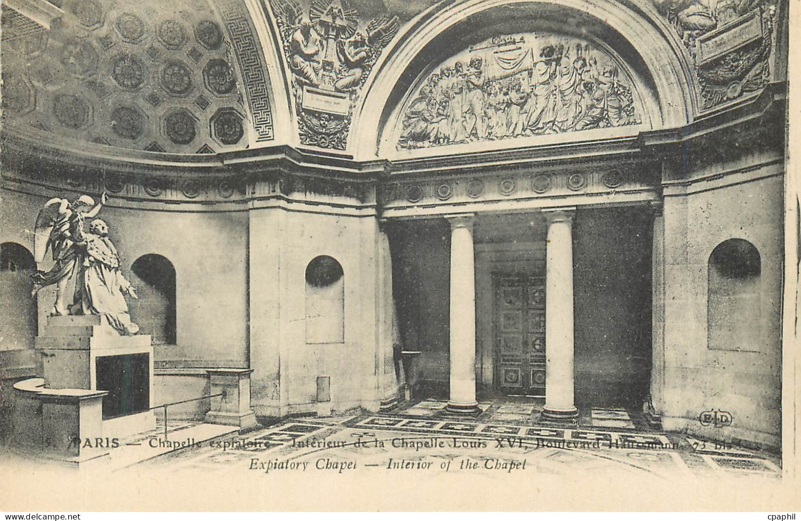 CPA Chapelle Expiatoire Interieur de la Chapelle Louis XVI Paris
