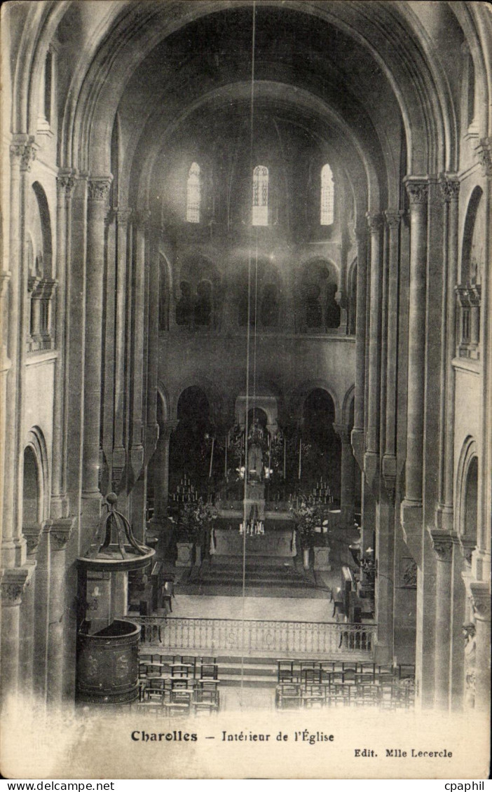 CPA Charolles Interieur de l'Eglise