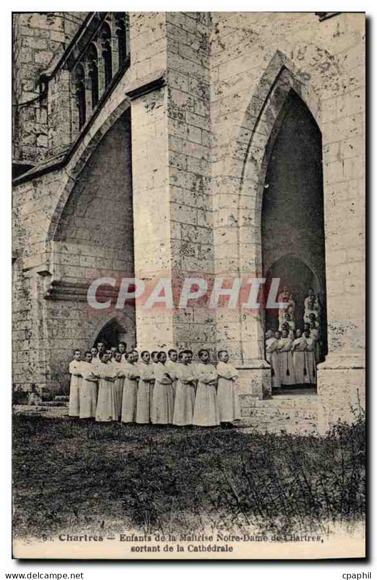 CPA Chartres Enfants de la Maitrise Notre Dame de Chartres sortant de la Cathedrale