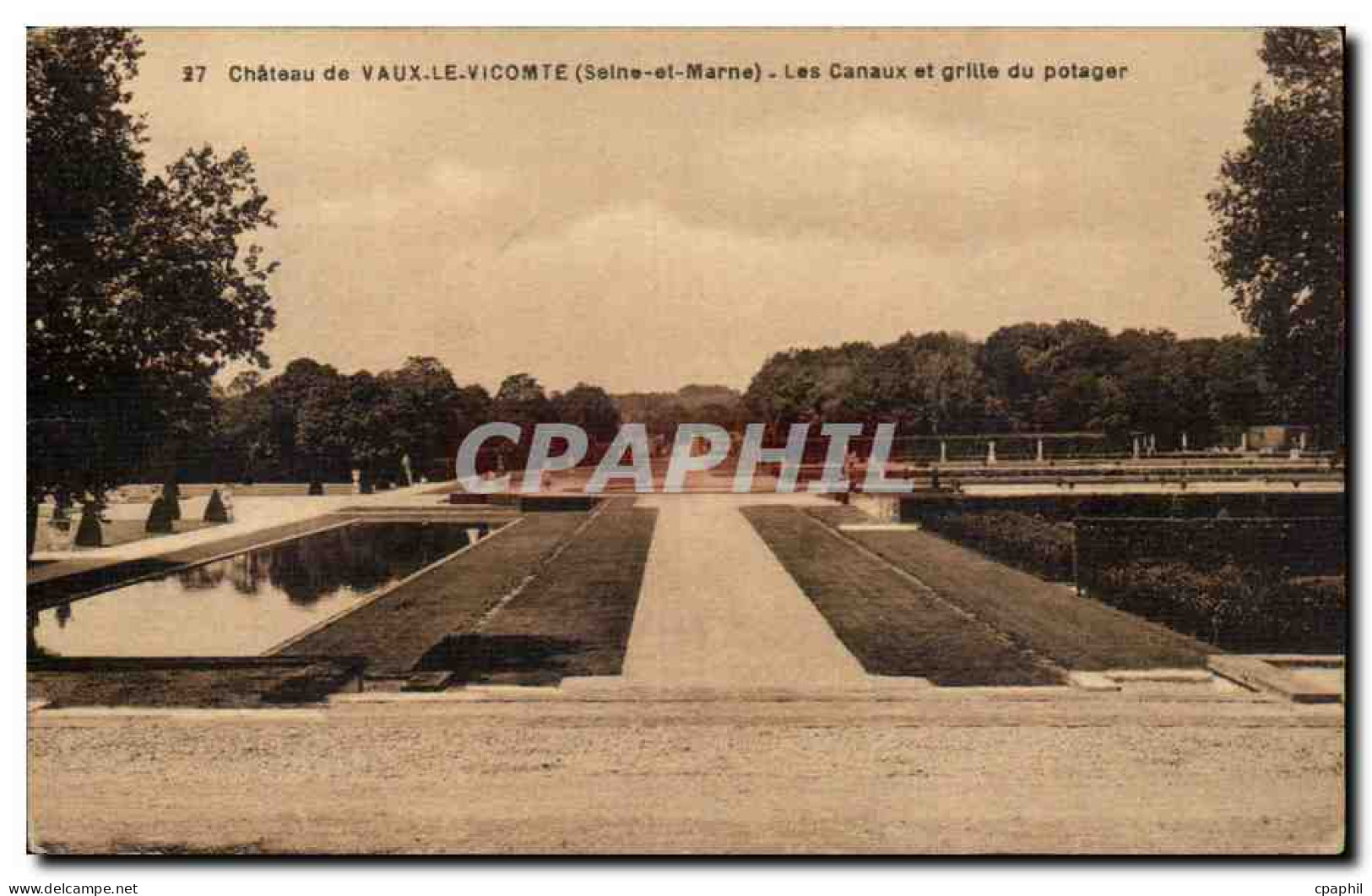 CPA Chateau de Vaux le Vicomte Les canaux et grille du potager