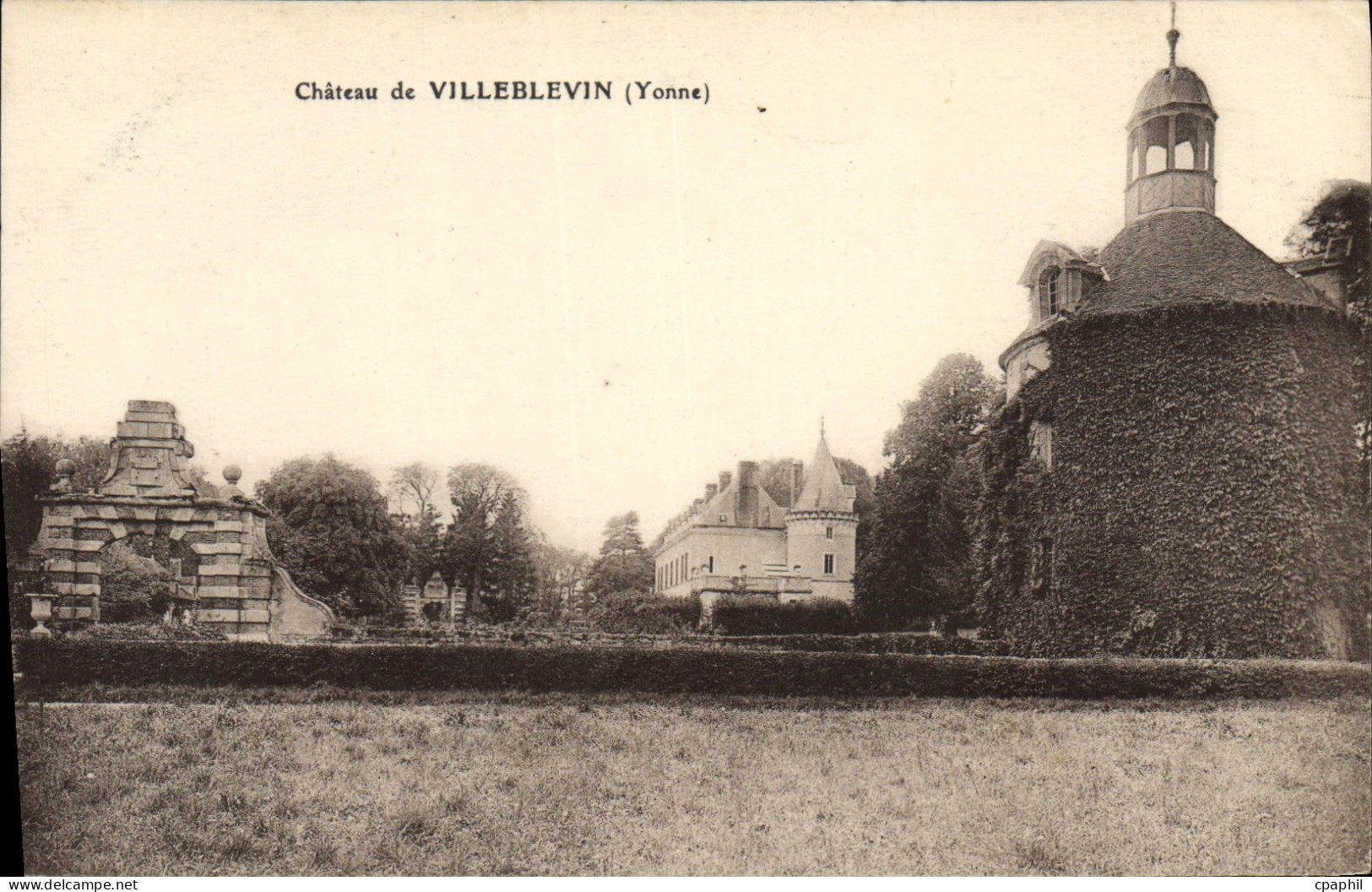 CPA Chateau de Villeblevin Yonne