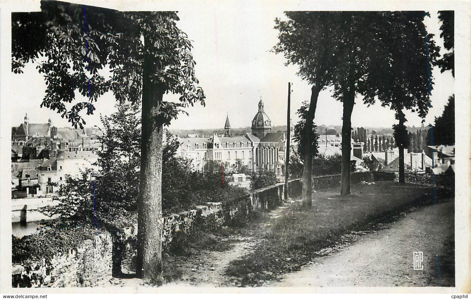 CPA Chateau Gontier Place du Chateau