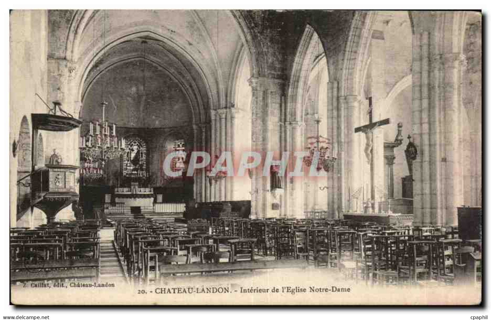 CPA Chateau Landon Interieur de l Eglise Notre Dame