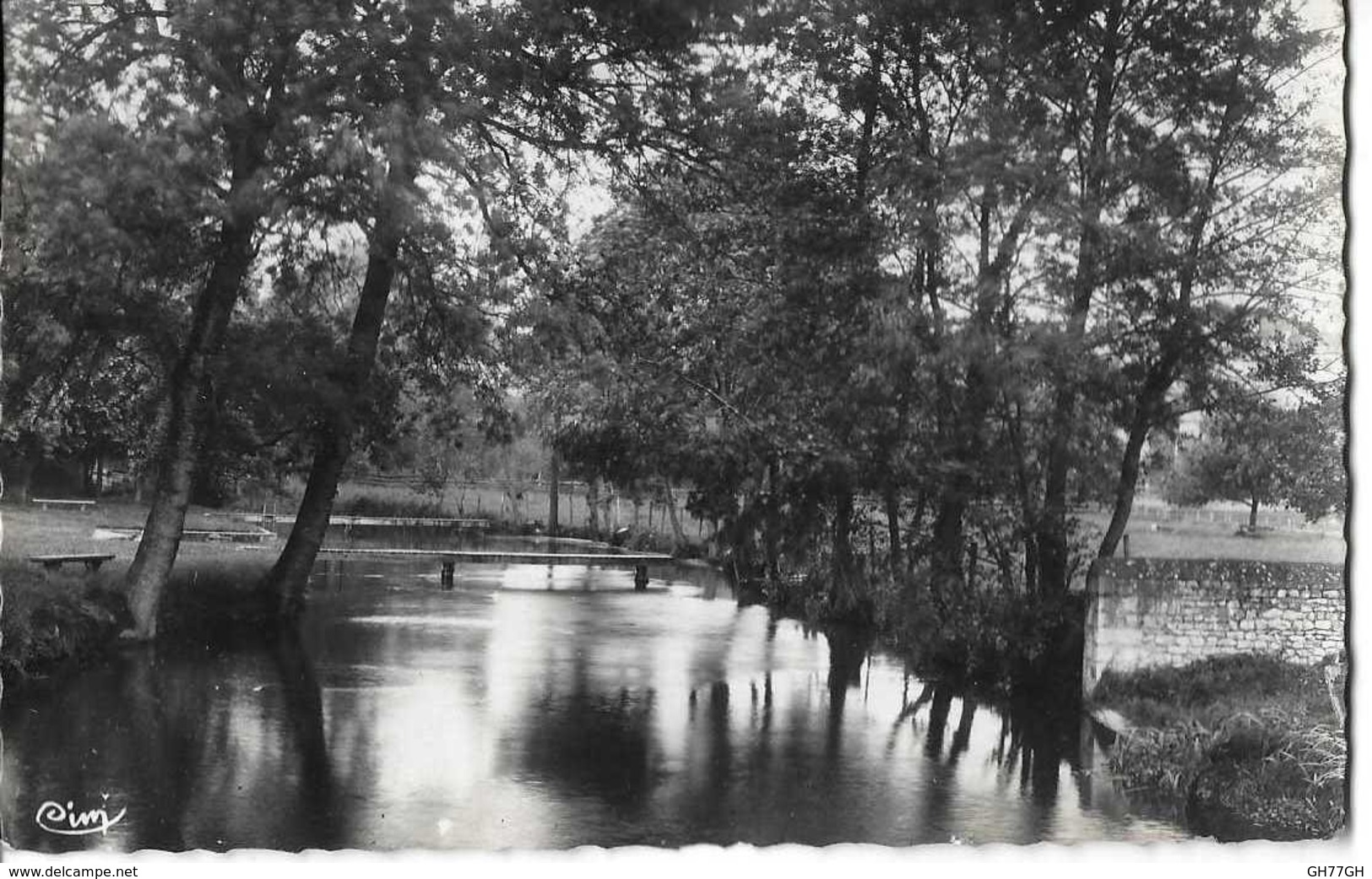 CPA CHATEAU-LANDON -le fusain