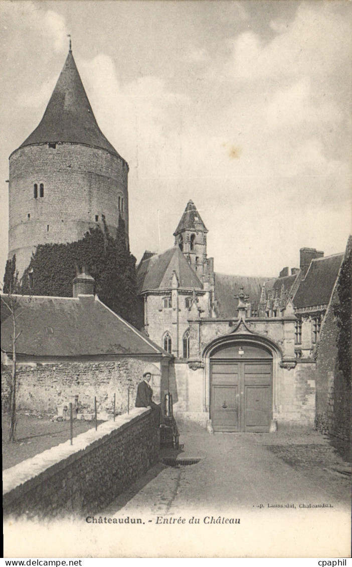 CPA Chateaudun Entree du Chateau