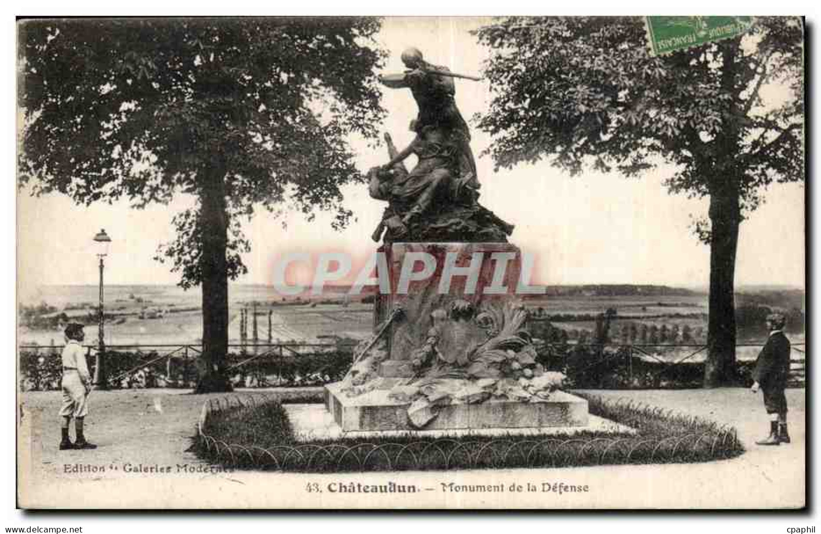 CPA Chateaudun Monument de la defense