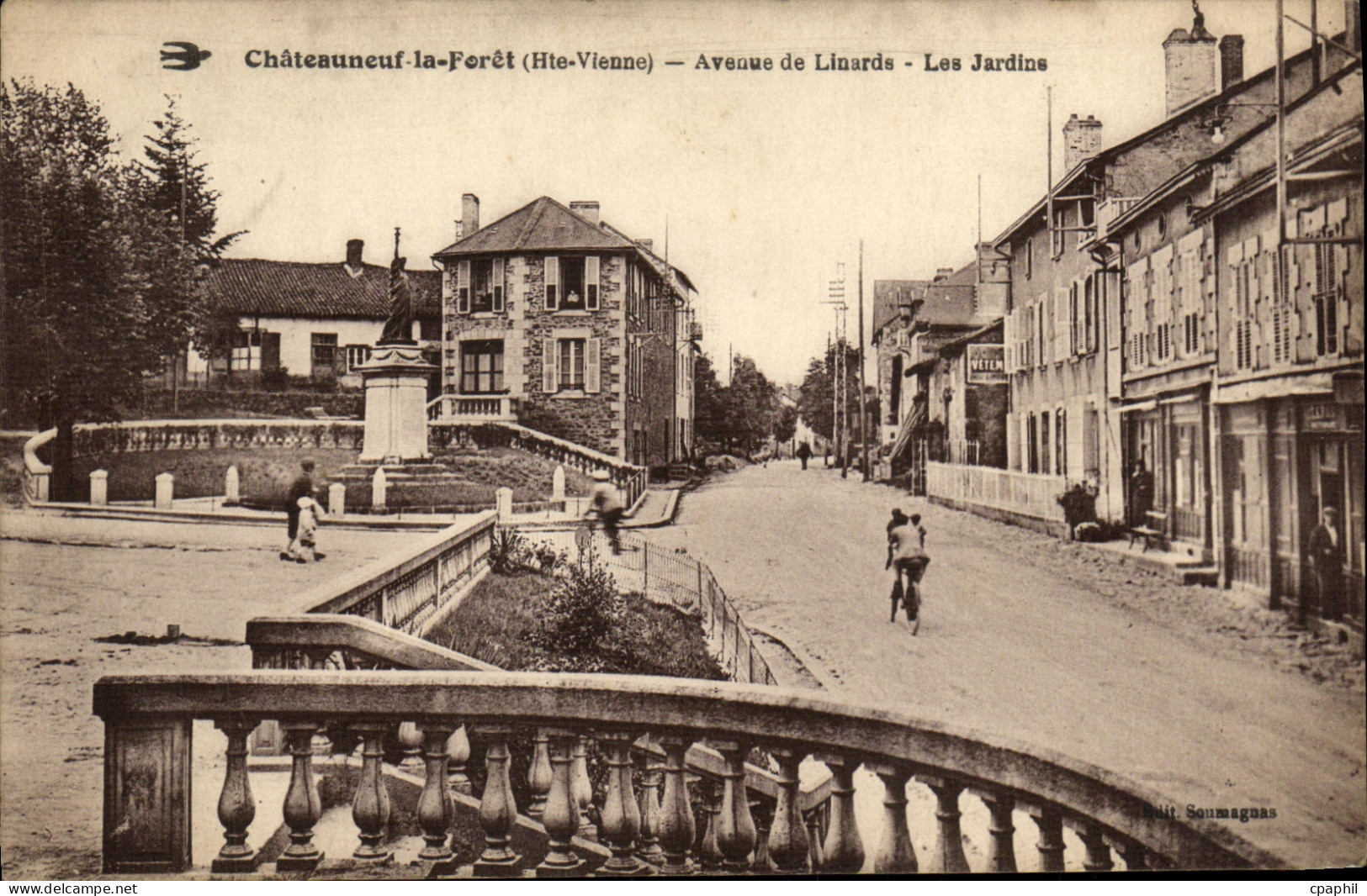 CPA Chateaueuf la Foret Avenue de Linards Les Jardins