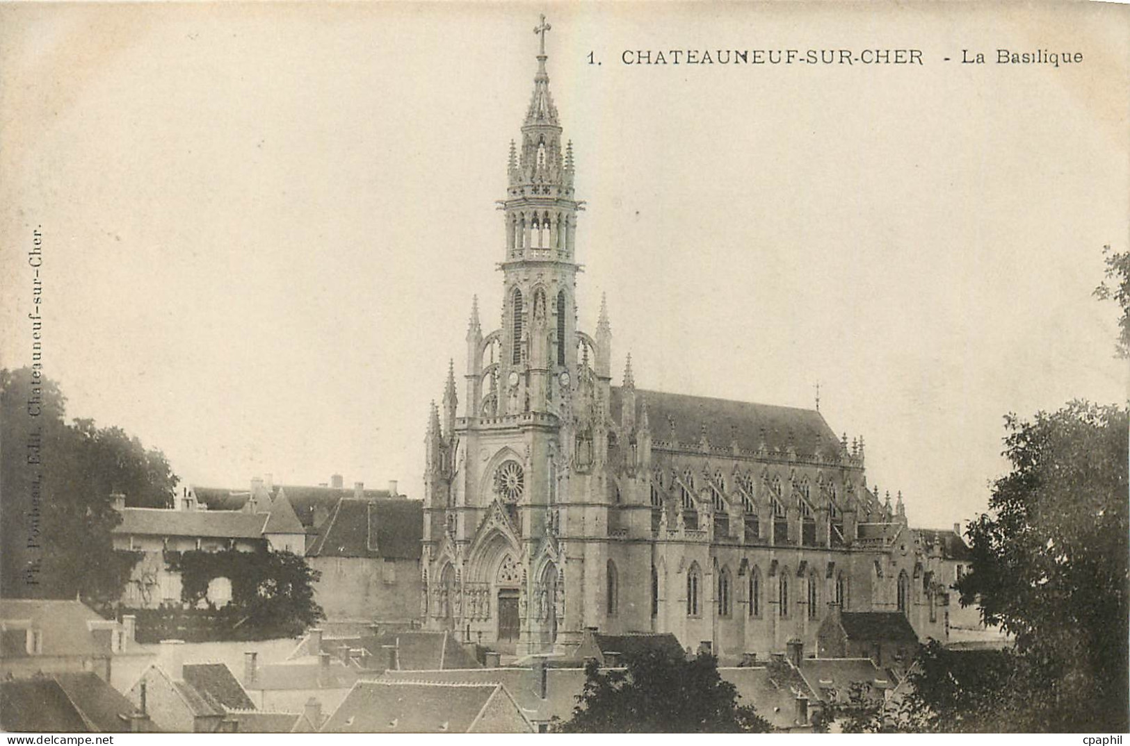 CPA Chateauneuf sur Cher La Basilique