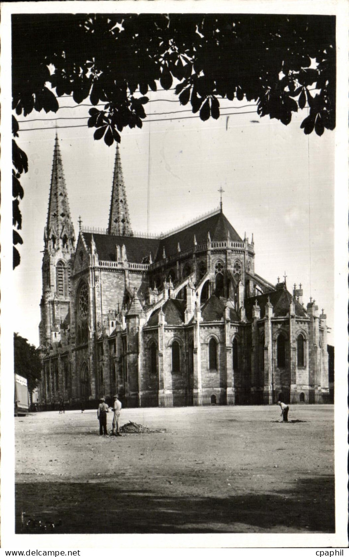 CPA Chateauroux (Indre) La Cathedrale