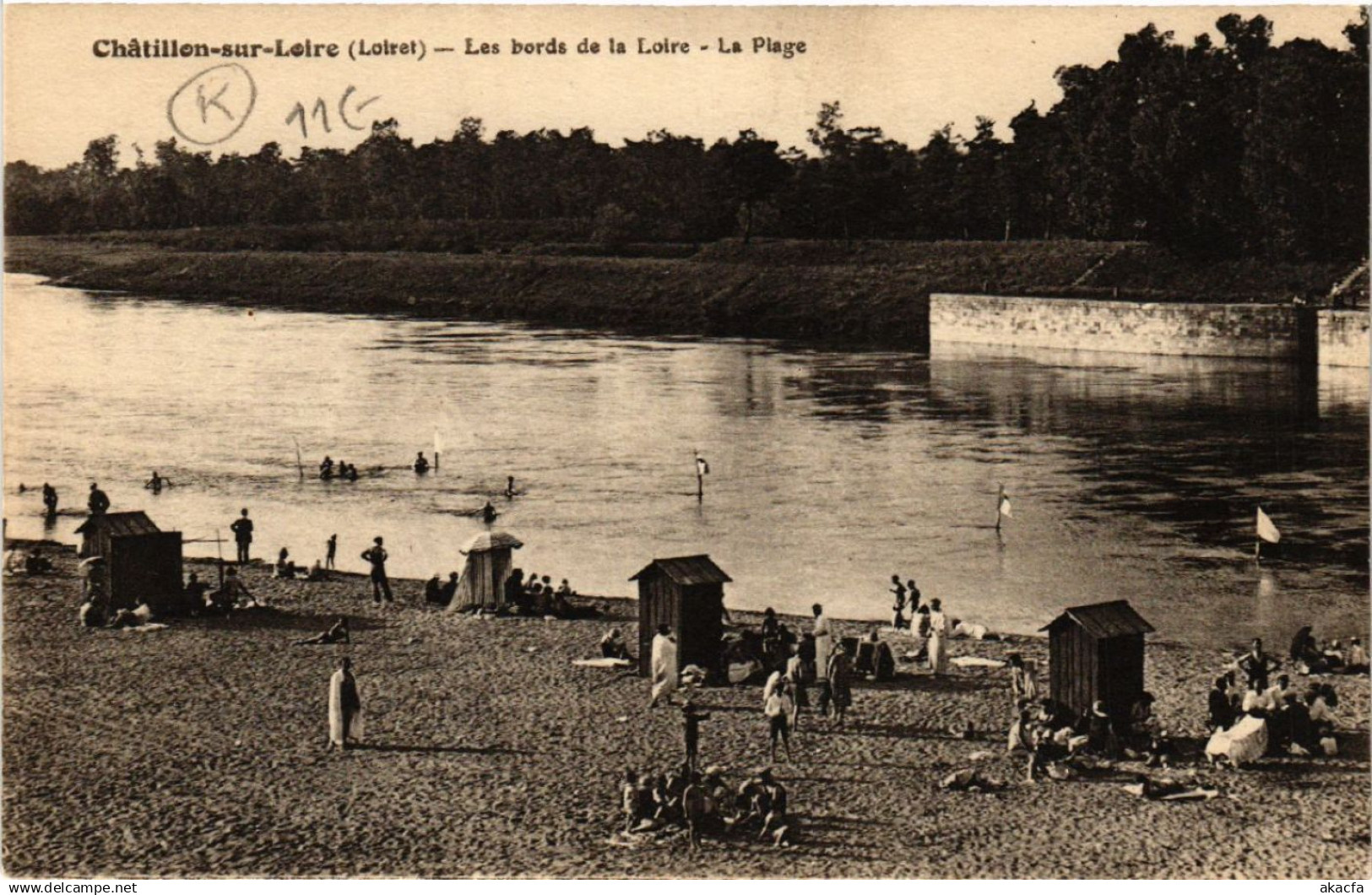 CPA CHATILLON-sur-LOIRE - Les Bords de la Loire - La Plage (632108)