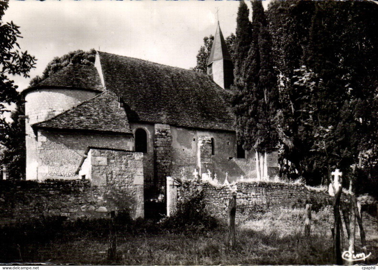 CPA Chauvigny Eglise romande de St Pierre Les Eglises