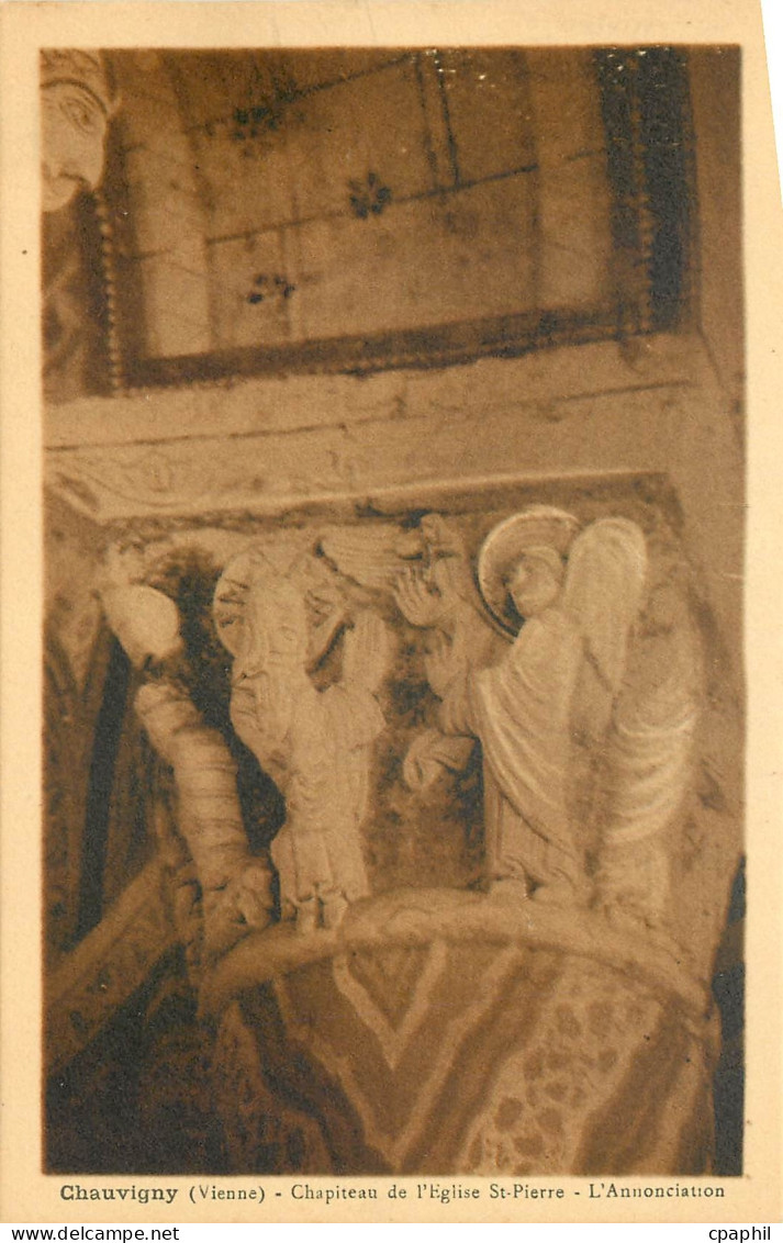 CPA Chauvigny Vienne Chapiteau de L'eglise St Pierre l'Annonciation