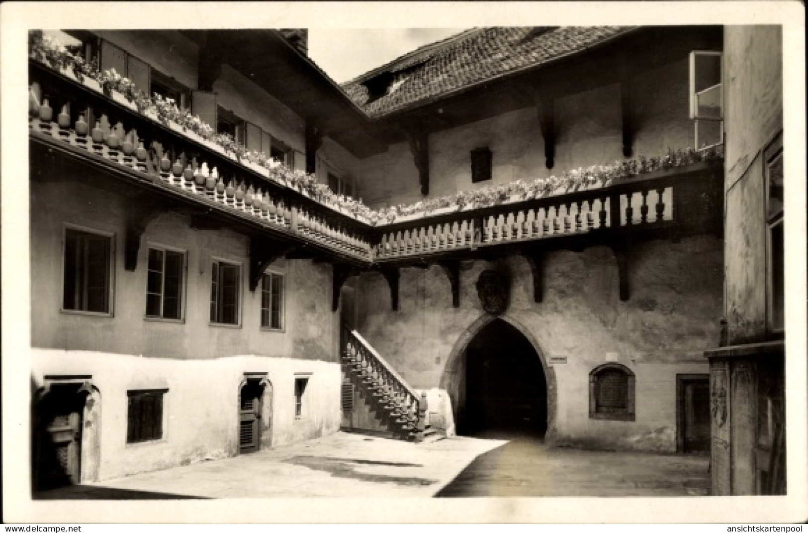 CPA Cheb Eger Region Karlsbad, Nadvori musea