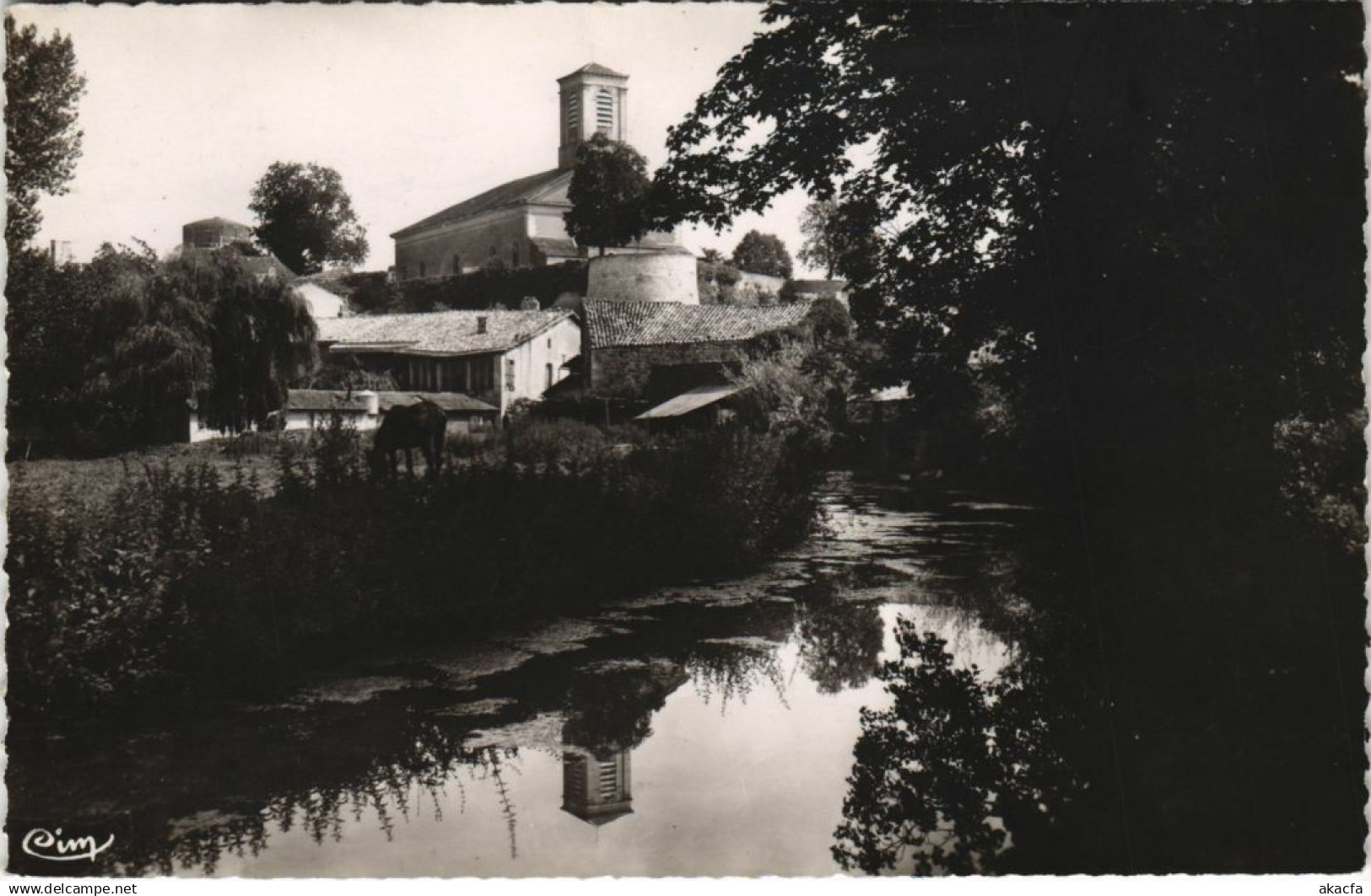 CPA CHEF-BOUTONNE Les Bords de la Boutonne (1140465)