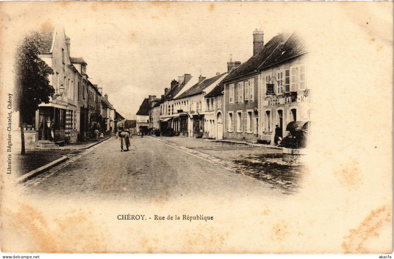 CPA Cheroy Rue de la Republique FRANCE (1451820)