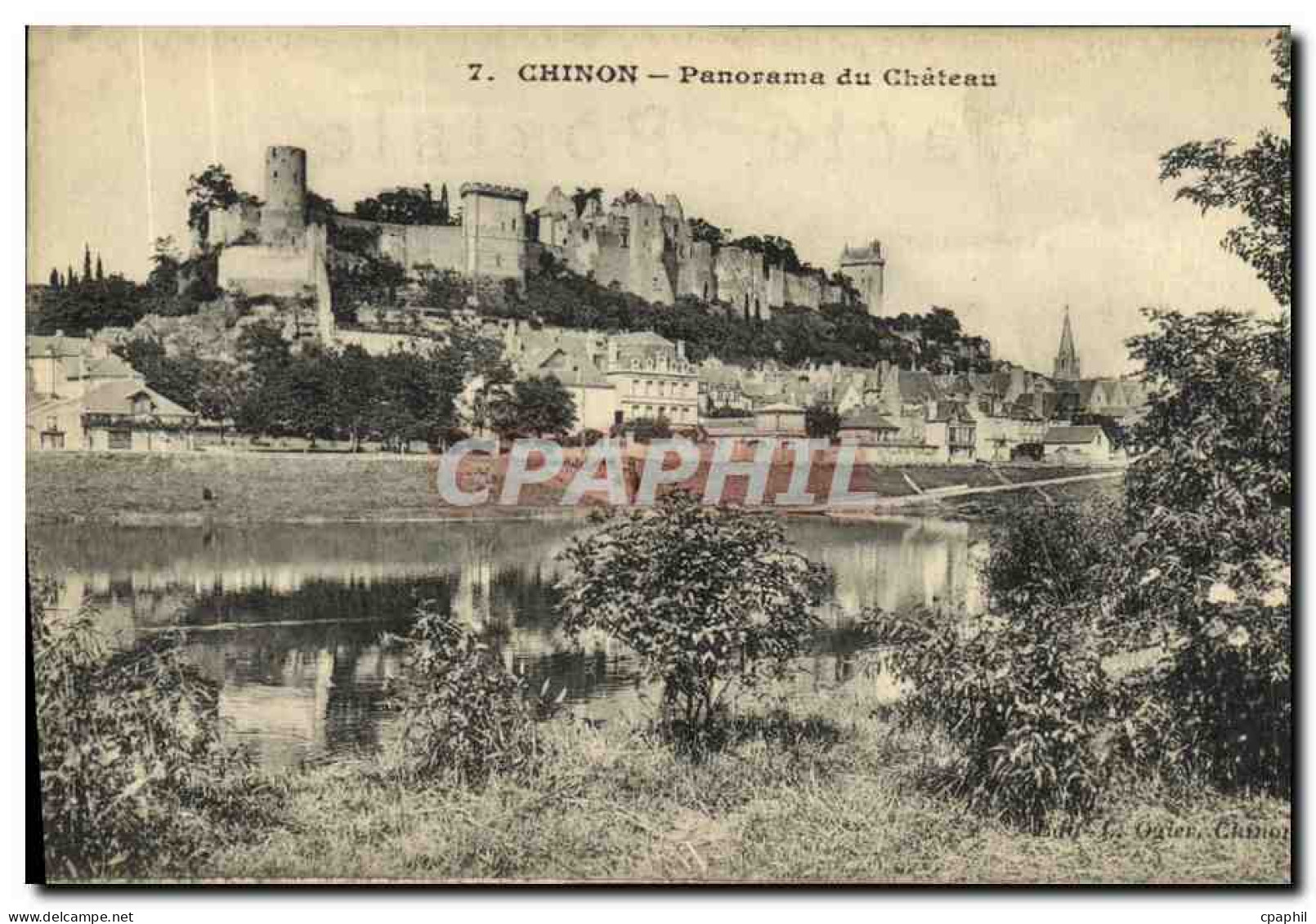 CPA Chinon Panorama du Chateau
