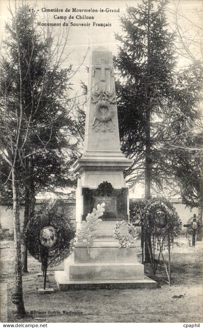 CPA Cimetiere de Mourmelon le Grand Camp de Chalons Monument du Souvenir Francais Militaria