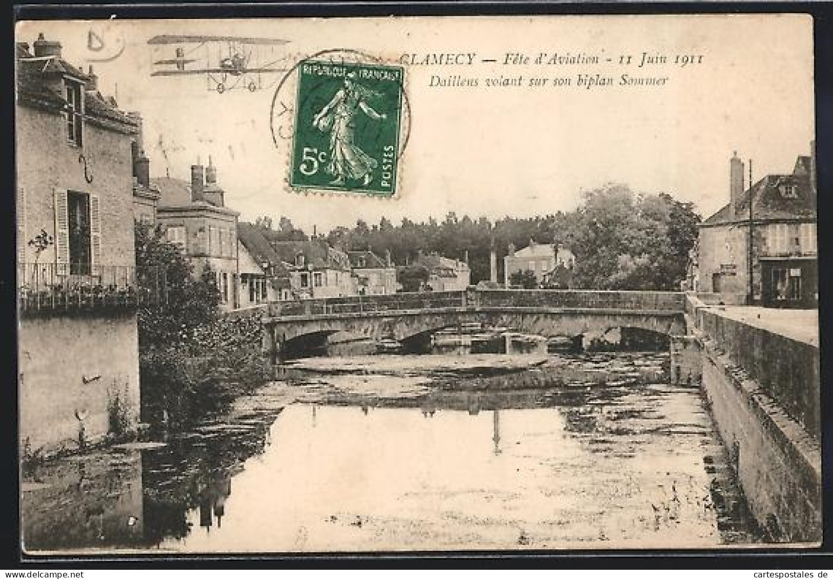 CPA Clamecy, Fête d`Aviation 11 Juin 1911, Daillens volant sur son biplan Sommer