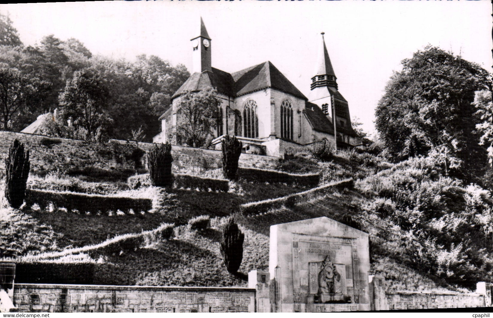 CPA Clermont En Argonne Eglise Monument
