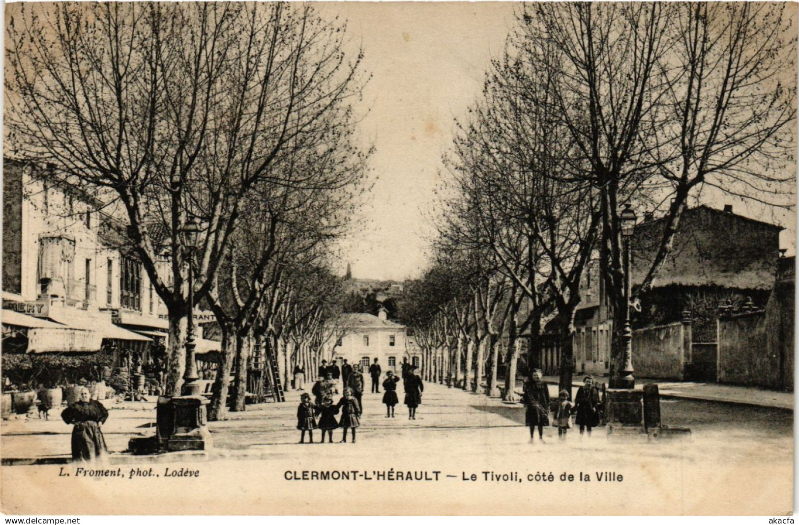 CPA Clermont-L'Herault - Le Tivoli, cote de la Ville (255499)