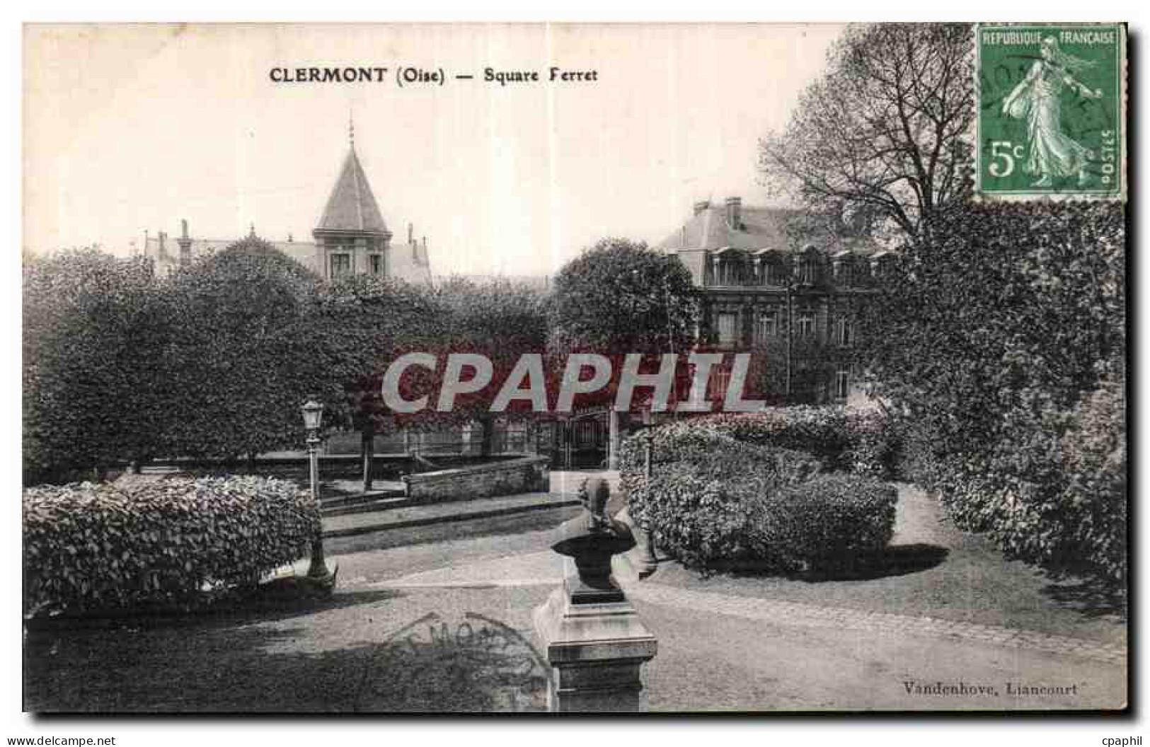 CPA Clermont (Oise) Square Ferret