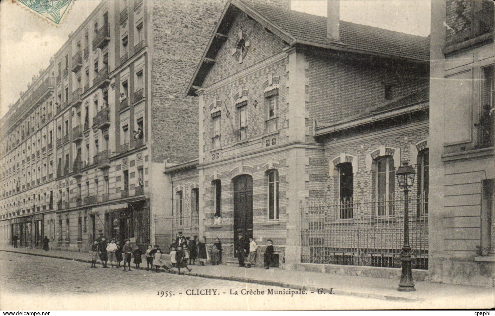 CPA Clichy La Creche Municipale Enfants