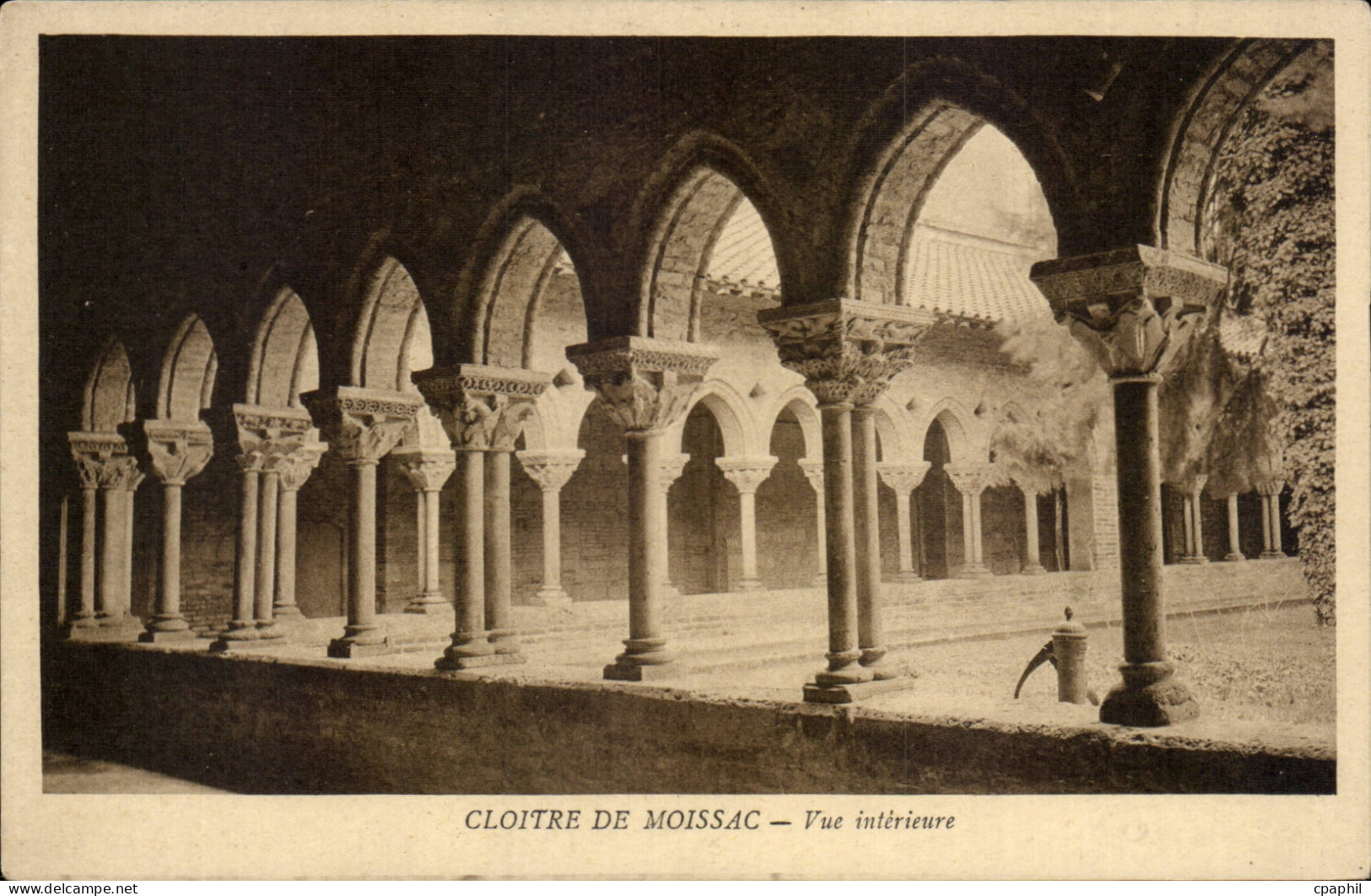 CPA Cloitre de Moissac Vue interieure