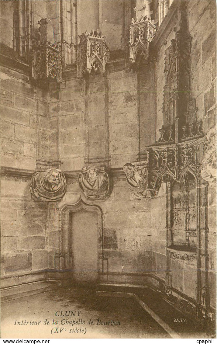 CPA Cluny Interieur de la Chapelle de Bourbon
