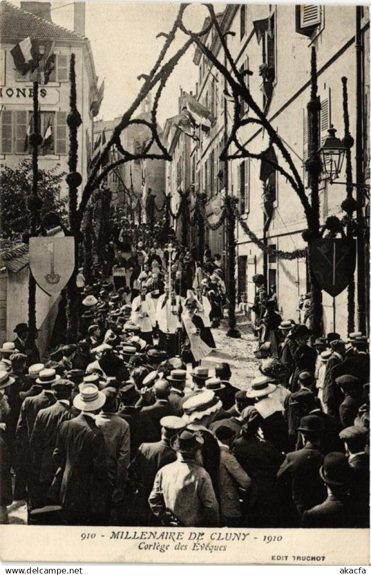 CPA CLUNY Millenaire de CLUNY Cortege des Eveques (680459)