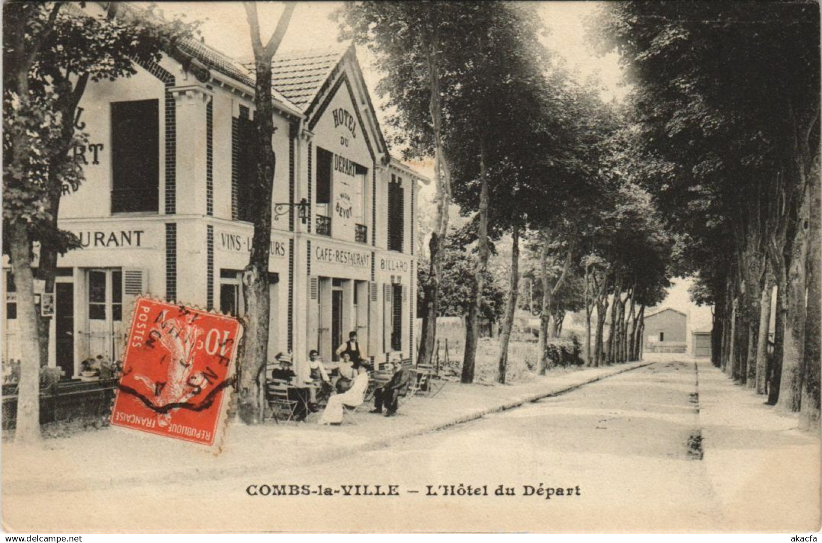 CPA COMBS-LA-VILLE hotel du Départ (979950)